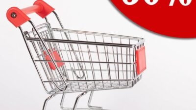 Shopping cart and toy car on dark background - Creative Commons Bilder