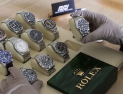 Tough smartwatch for adventurers and thrill-seekers