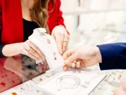 Buy jewelry on credit for a sparkling future