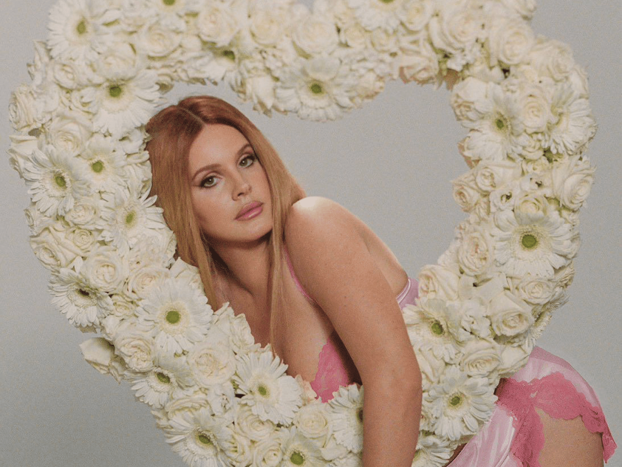 Lana Del Rey Stars in SKIMS' Best Campaign Yet Lana Del Rey Stars in SKIMS' Best Campaign Yet