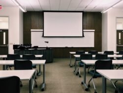 Business Office Phones Redefining Communication