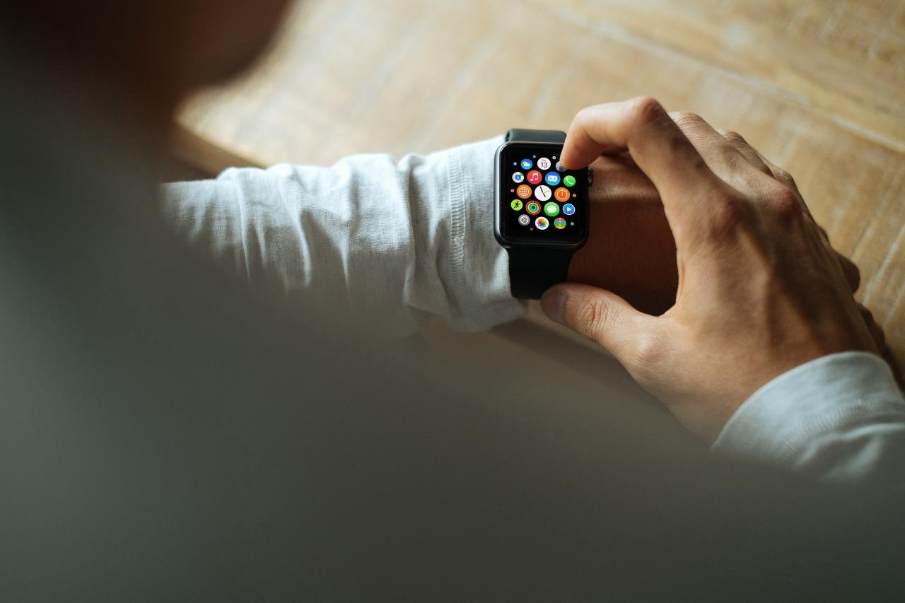 Man Looking at Apple Watch image - Free stock photo - Public Domain ... Man Looking at Apple Watch image - Free stock photo - Public Domain ...