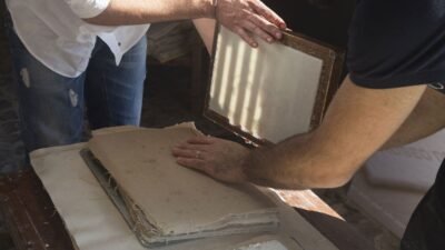 Paper clipart cartoon, Paper cartoon Transparent FREE for download on ...