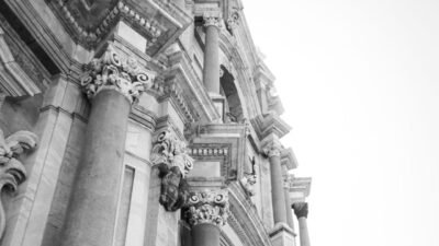 Medium Soft Saddle Bag with Strap Black Vintage Smooth Calfskin | DIOR